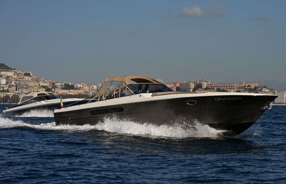 Motorboat Itama Itama 38 900hp