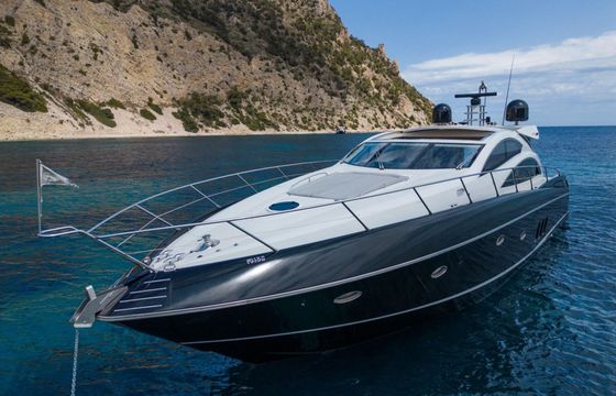 Motor yacht Sunseeker Predator 62 1600hp