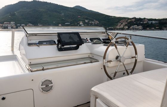Motor yacht San Lorenzo 22 2400hp
