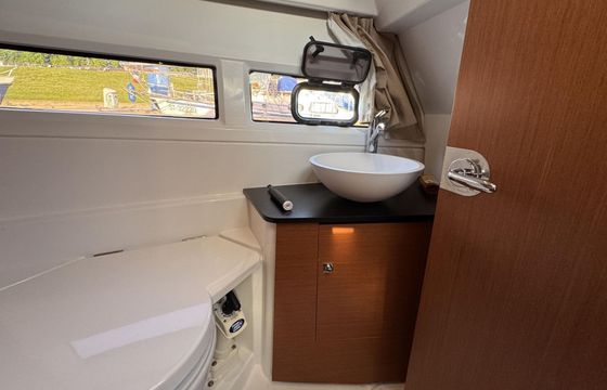 Motorboat Jeanneau Merry Fisher 895 300hp