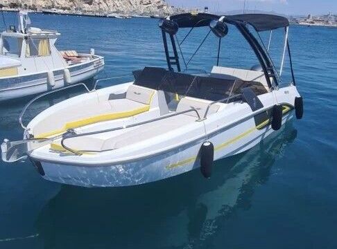 Motorboat Beneteau flyer 6,6 200hp