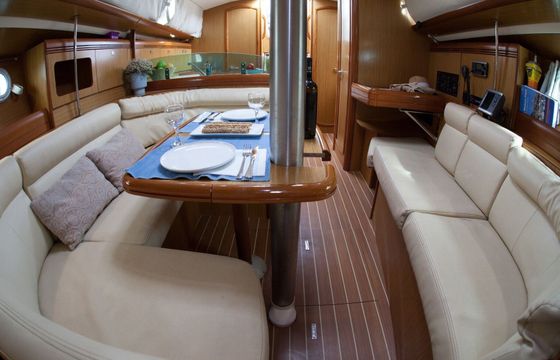 Sailboat Jeanneau Sun Odyssey 36i 10.57m