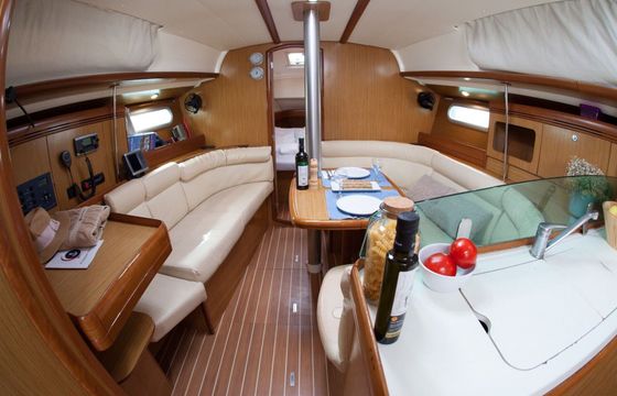 Sailboat Jeanneau Sun Odyssey 36i 10.57m