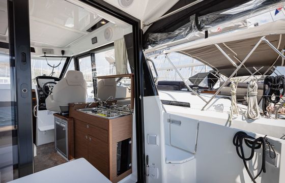 Motorboat Jeanneau Merry Fisher 895 Offshore 350hp