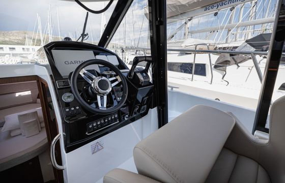 Motorboat Jeanneau Merry Fisher 895 Offshore 350hp