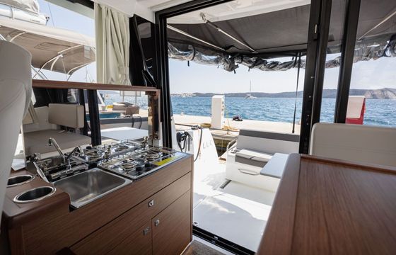 Motorboat Jeanneau Merry Fisher 895 Offshore 350hp