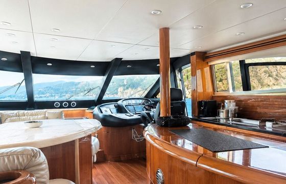 Motor yacht Sunseeker Manhattan 74 2600hp