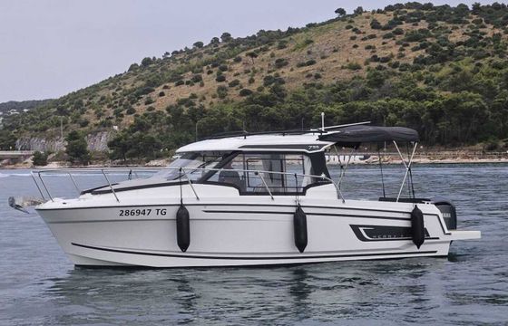 Motorboat Jeanneau Merry Fisher 795 250hp