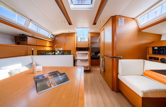 Sailboat Jeanneau Sun Odyssey 439 13.34m