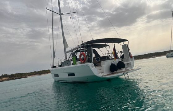 Sailboat Dufour 470 15m