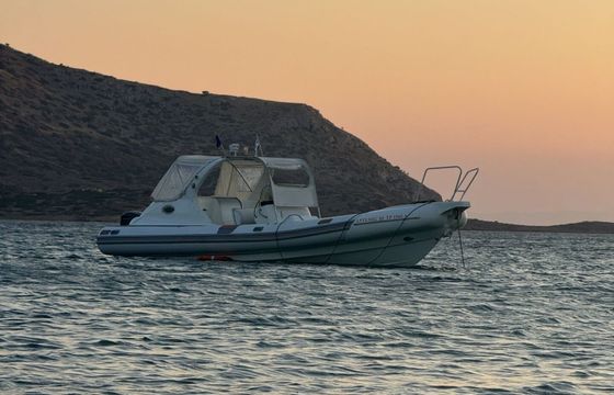 RIB Bat 996 cabin 600hp