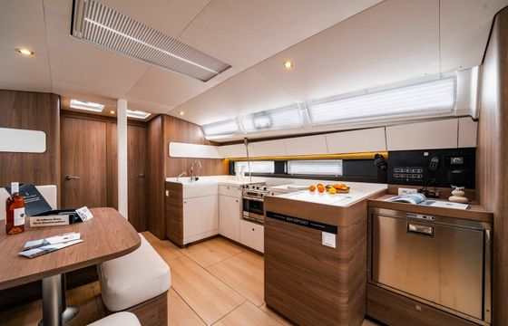 Sailboat Sun Odyssey 455 14m