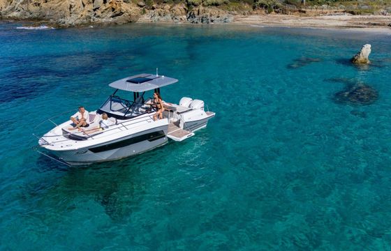 Motorboat Jeanneau Cap Camarat 9.0 Wa Série 2 400hp