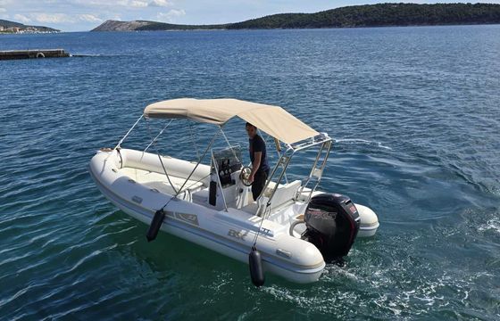 Motorboat Japan BSC 53 115hp