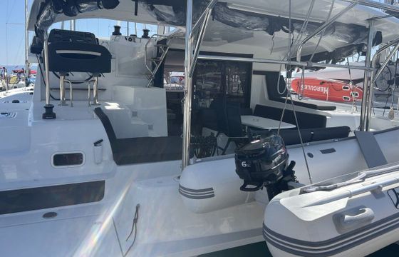 Catamaran Lagoon-Bénéteau Lagoon 42 - 4 + 2 cab. 12m