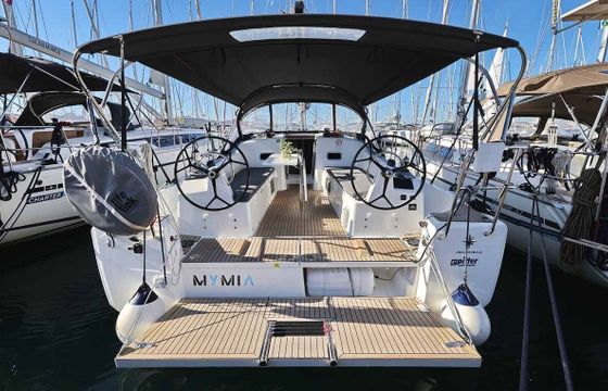 Sailboat Jeanneau Sun Odyssey 380 11m