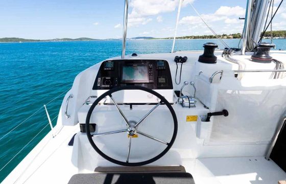 Catamaran Lagoon-Bénéteau Lagoon 42 - 4 + 2 cab. 12.8m