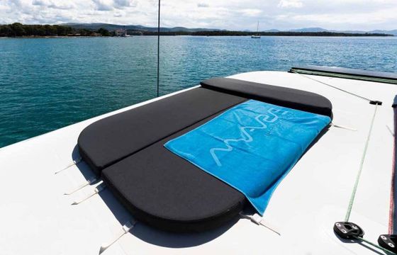 Catamaran Lagoon-Bénéteau Lagoon 42 - 4 + 2 cab. 12.8m