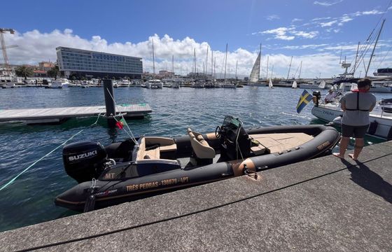 RIB Hydrosport 737 SUNDECK 200hp