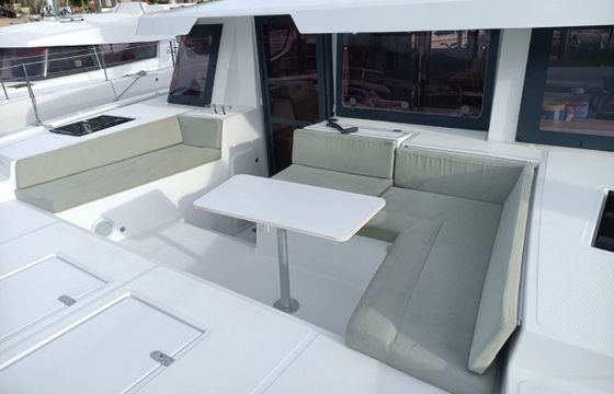 Catamaran Catana Group Bali 4.4 - 4 + 2 cab. 13m