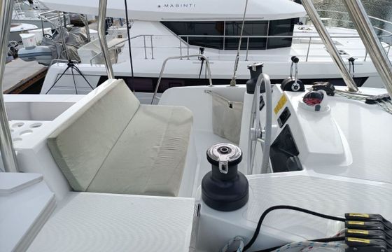 Catamaran Catana Group Bali 4.4 - 4 + 2 cab. 13m