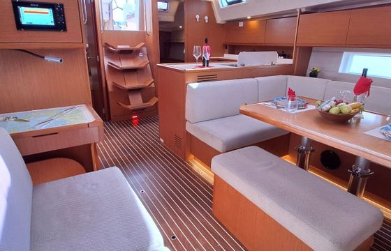 Sailboat Bavaria C45 13m