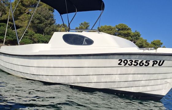 Boat without licence  Adria 500 cabin 5hp