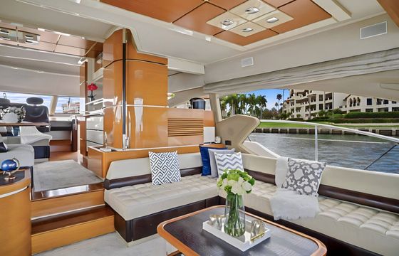 Motor yacht Azimut Matt 70