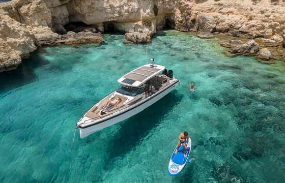 Motor yacht Axopar AXOPAR 37 SUN -TOP 600hp