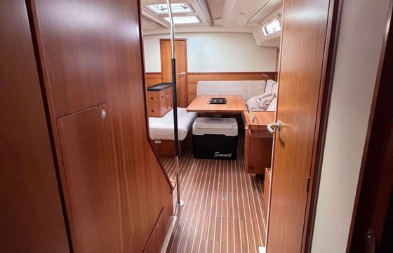 Sailboat Hanse 505 15.24m