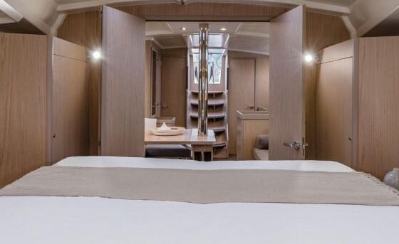 Sailboat OCEANIS 41.1 12m
