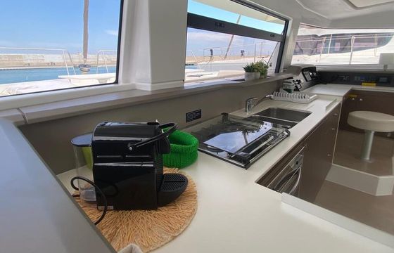 Catamaran Bali 4.3 Anemos 13m