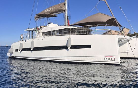 Catamaran Sorties à la journée BALI 4.1 12.1m