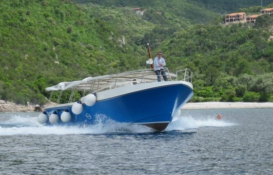 Motorboat Monte Marine Yachting Tranquility Boki 2 300hp