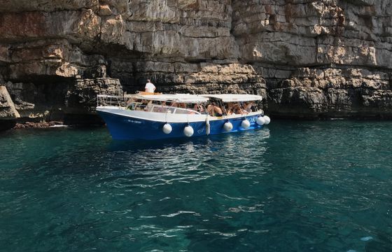 Motorboat Monte Marine Yachting Tranquility Boki 2 300hp