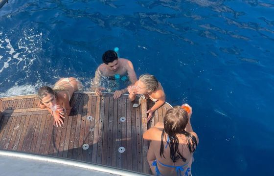 Motor yacht canados 75 with jacuzzi and sky bar yacht yacht 24 meters 2400hp