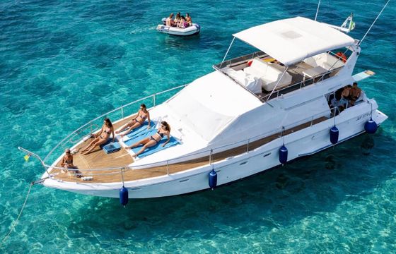 Motorboat Ferretti 52 Fly S