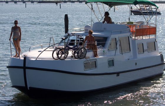 Houseboat Tip Top 40hp