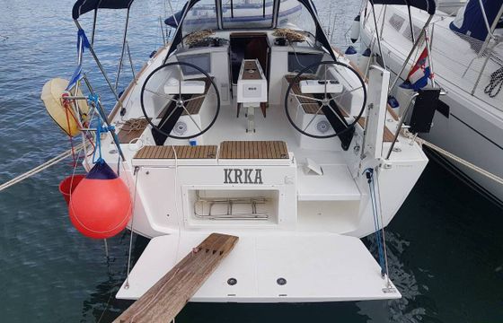 Sailboat DUFOUR 360 Grand Large 10.3m