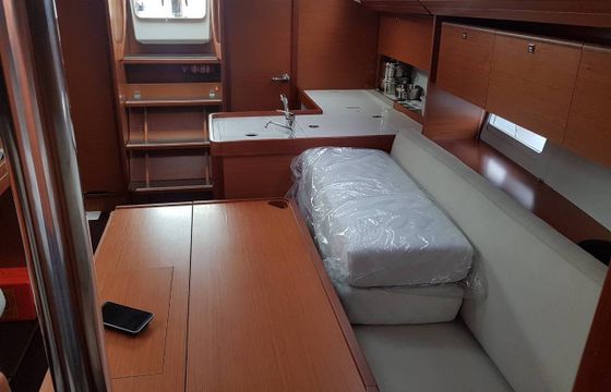 Sailboat DUFOUR 360 Grand Large 10.3m