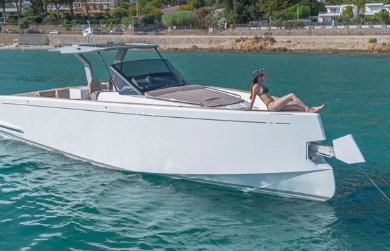 Motor yacht PARDO 43 750hp