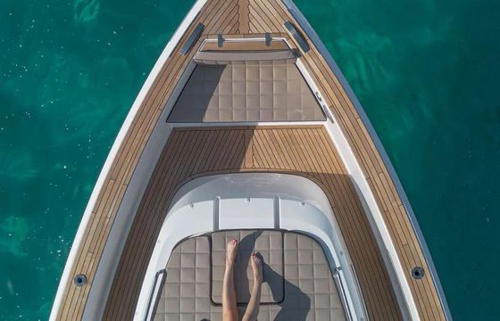Motor yacht PARDO 43 750hp