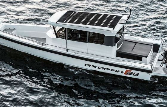 Motorboat Axopar 28 Cabin 300hp