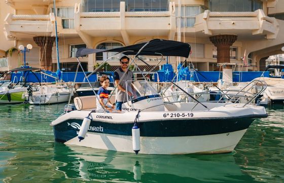 Boat without licence  BARCO PRIVADO PARA AVISTAMIENTO DE DELFINES 15hp