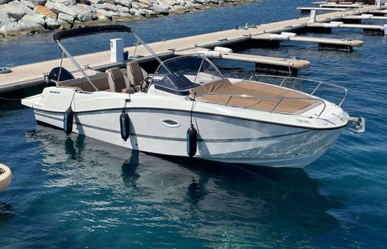 Motorboat QUICKSILVER Activ 755 Sundeck 250hp