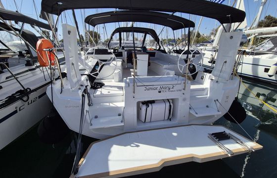 Sailboat Dufour Yachts Dufour 44 - 3 cab. 13m
