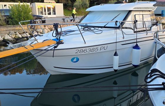 Motorboat Jeanneau Merry Fisher 795 Series 2 200hp