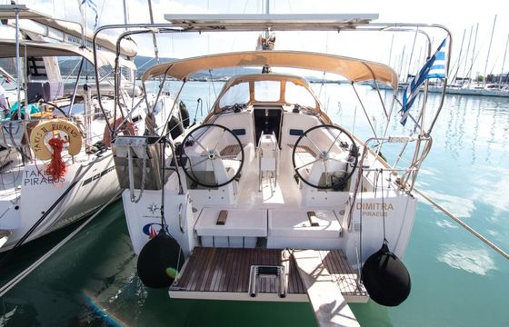 Sailboat JEANNEAU SUN ODYSEY 349 10.34m