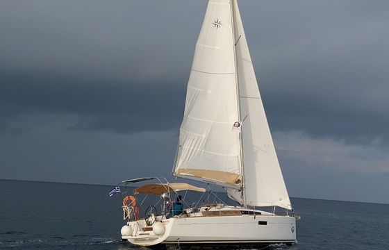 Sailboat JEANNEAU SUN ODYSEY 349 10.34m