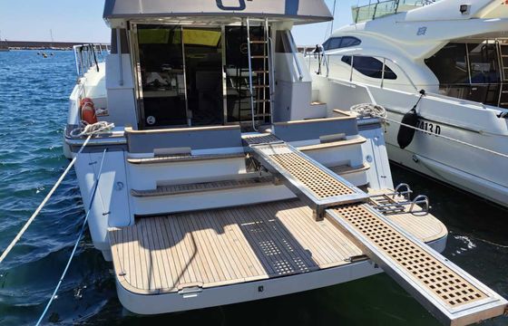 Motorboat Mochi Craft 44 Fly 1100hp
